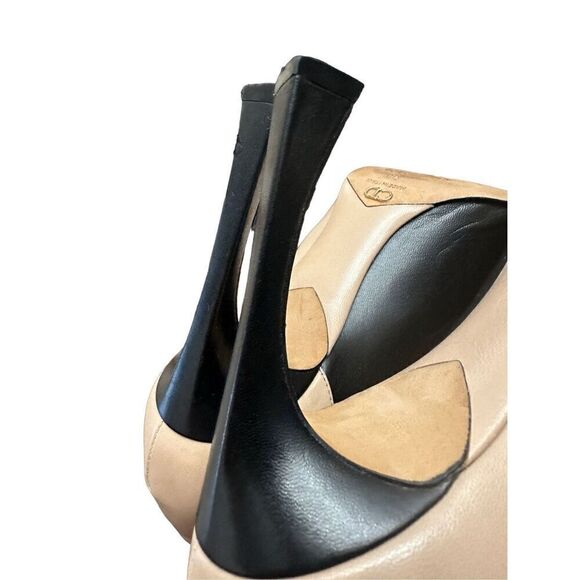 Christian Dior Black and Tan Pumps size 38 US 7.5 - Picture 8 of 12